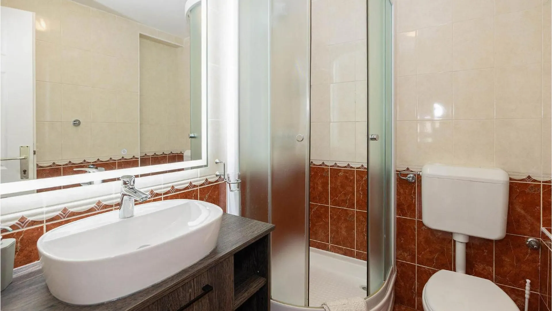 2 Bedroom Stunning Apartment In Dramalj