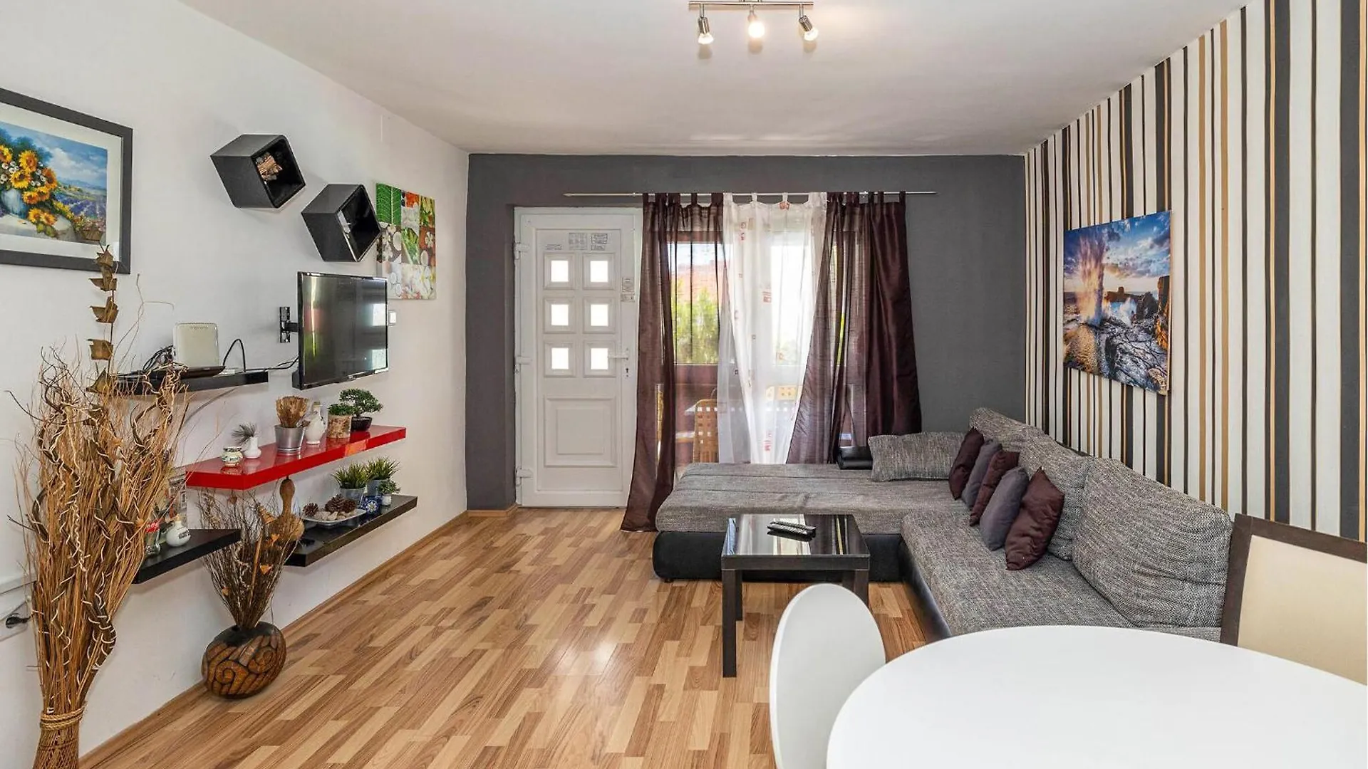 2 Bedroom Stunning Apartment In Dramalj