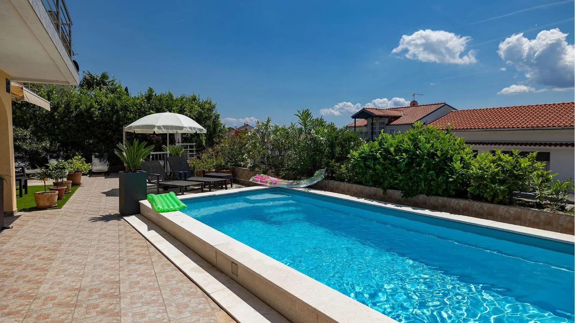 2 Bedroom Stunning Apartment In Dramalj