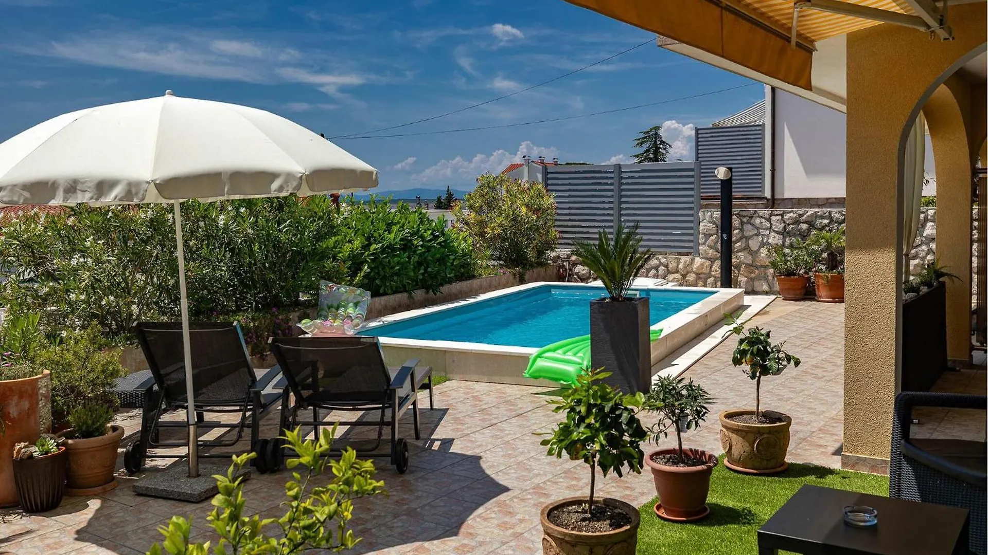 2 Bedroom Stunning Apartment In Dramalj