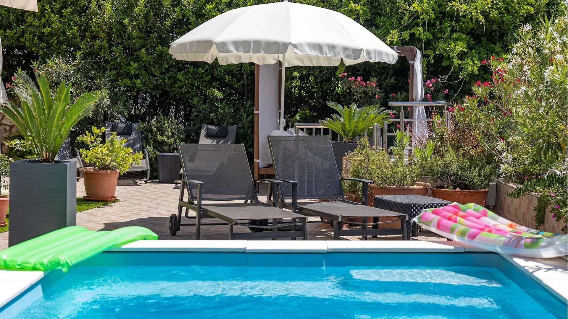 2 Bedroom Stunning Apartment In Dramalj