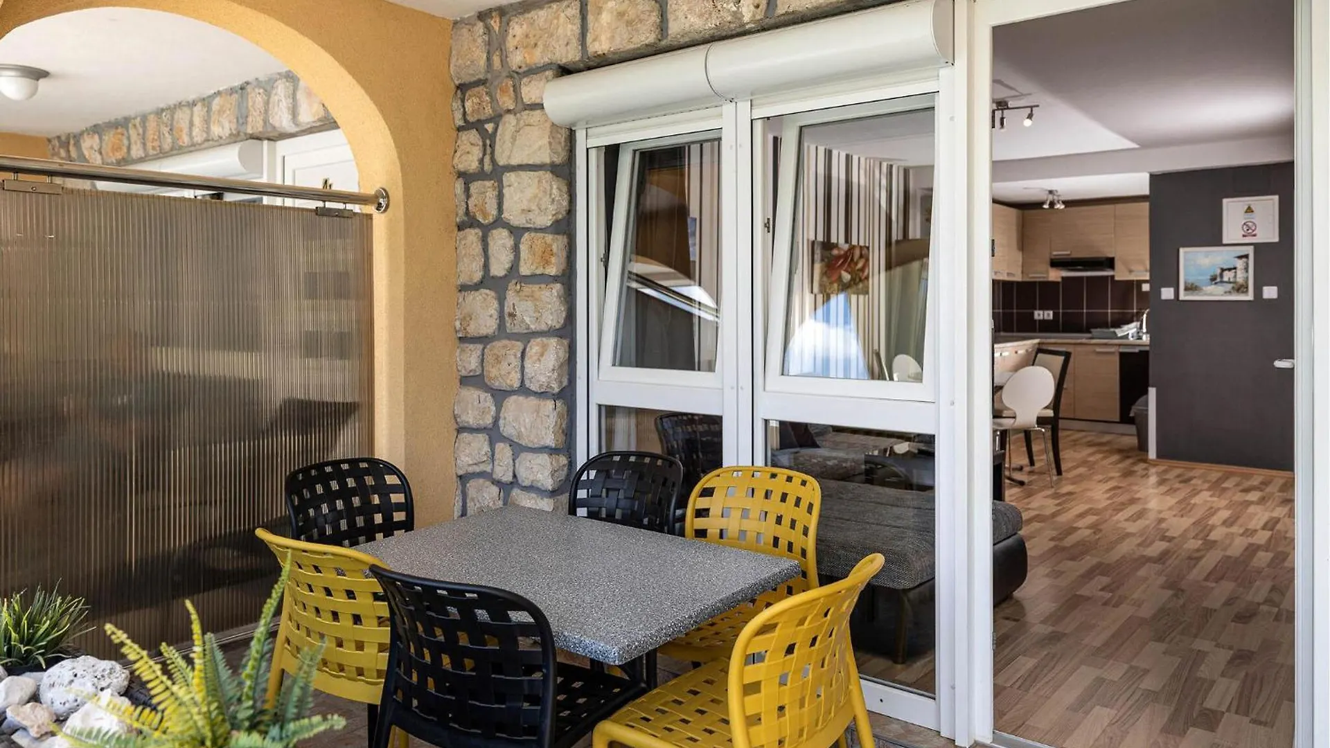 2 Bedroom Stunning Apartment In Dramalj 0*,